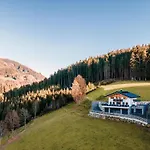 Hochthron Apartment *